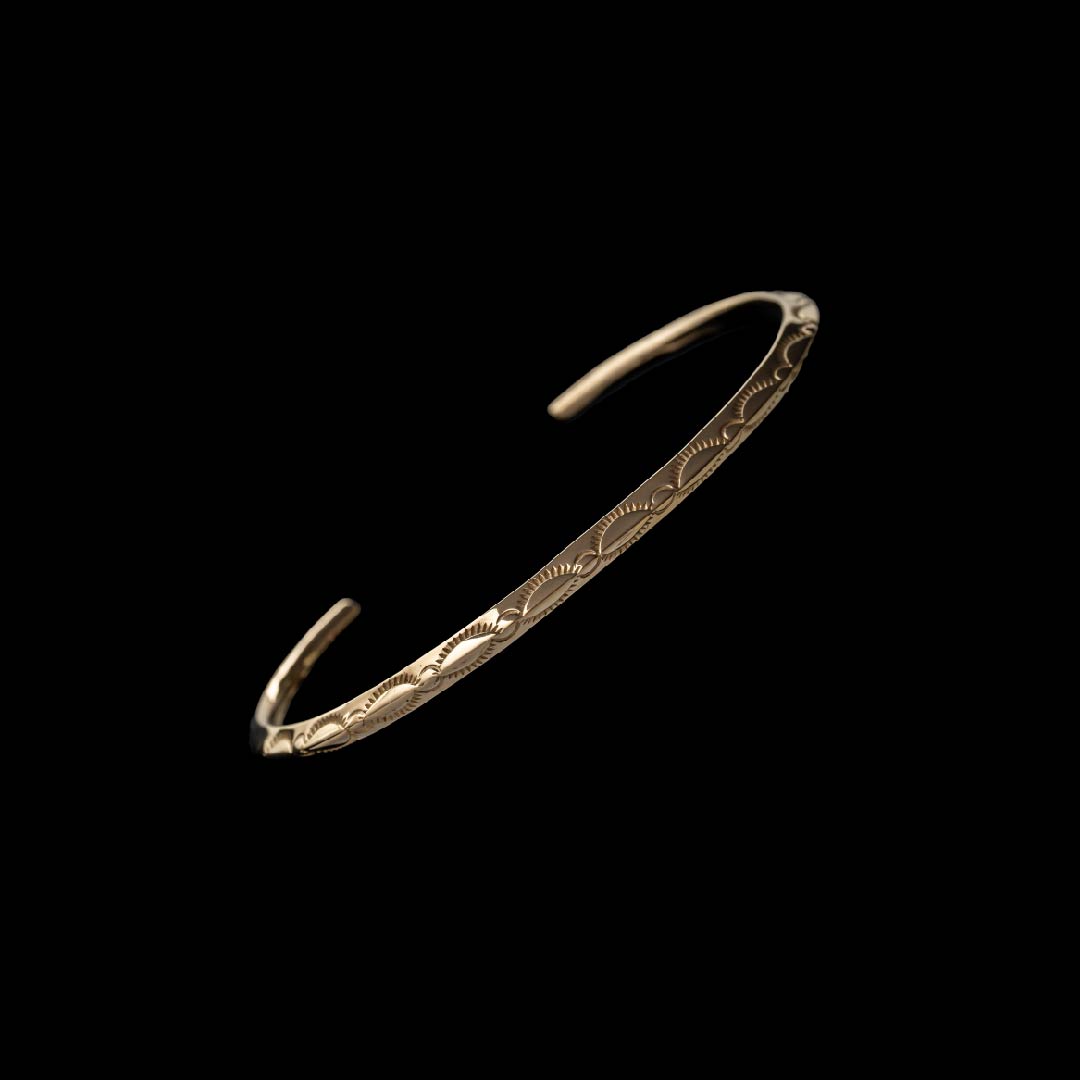 18K GOLD MEN’S EXTRA THIN TRIANGLE TAPERED END BRACELET (LEAF)