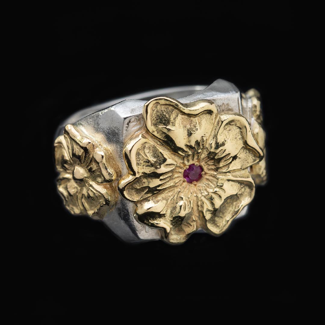 SQUARE 3 ROSES RING No. 103R (18K GOLD ACCENT, RUBY)