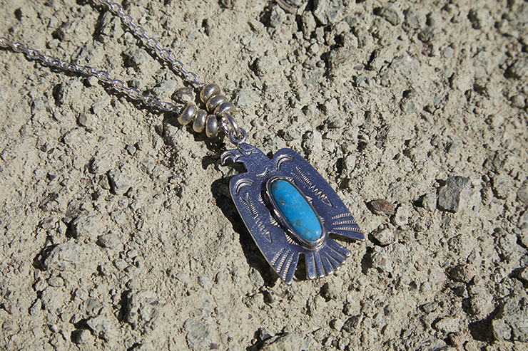 Classic Eagle Pendant (Arrow, Turquoise) / NL-0126 / Explore Nature