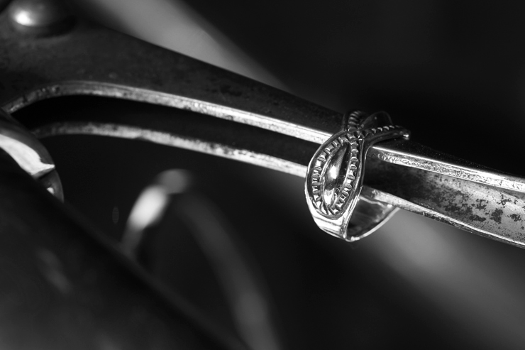 Leaf Cut Ring  (Repousse) / RG-0087