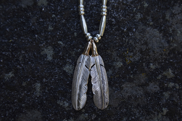 California / 18K Eagle Head Plain Feather