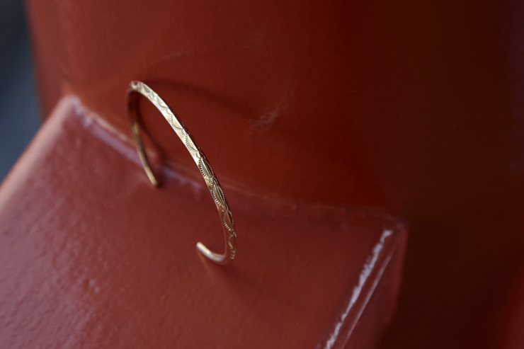 Japan / Extra Thin Triangle Bracelet Leaf