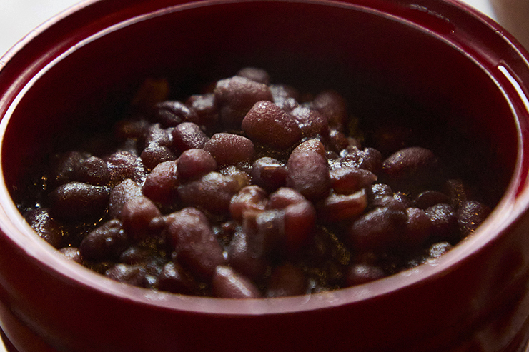 EAGLE HEAD KAZEKIRI FEATHER PINKY RING No. 22 (18K GOLD ACCENT, RUBY)