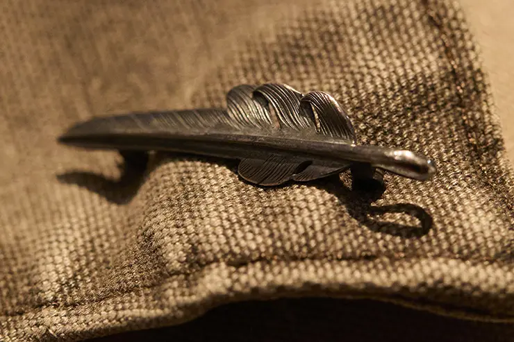 Kazekiri Feather Pin