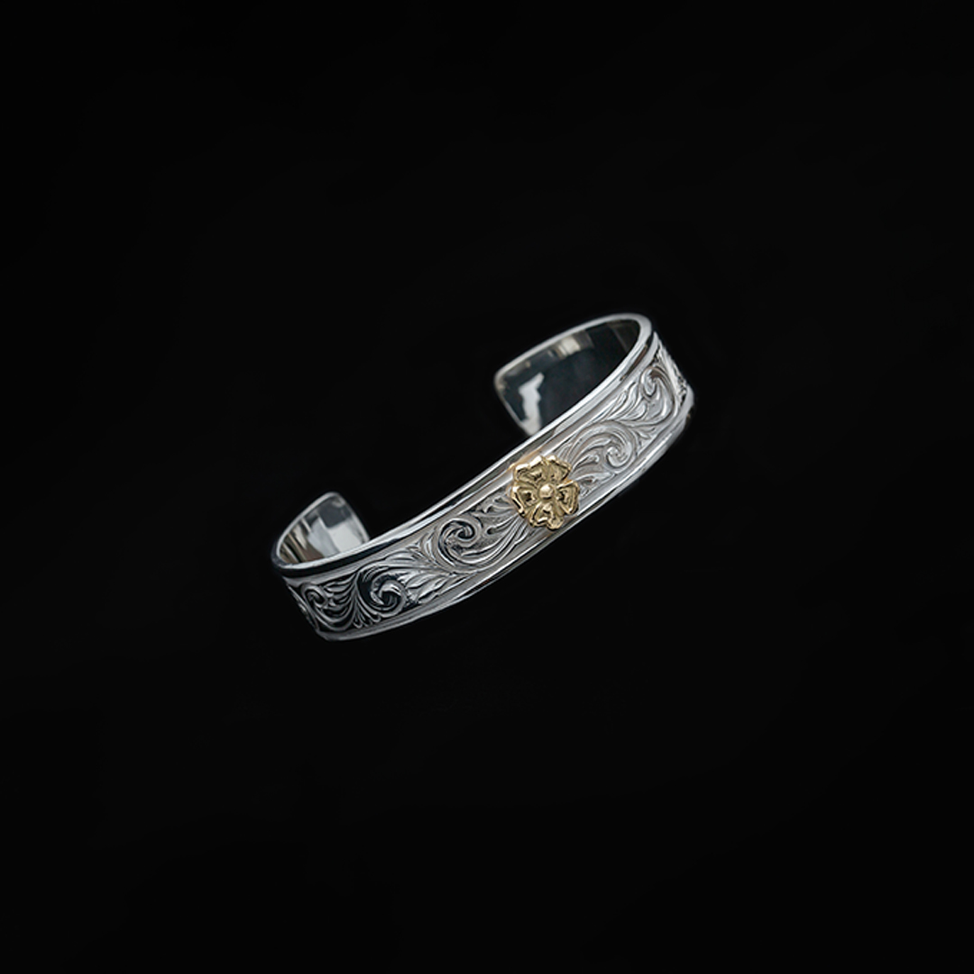 KARAKUSA ROSE BRACELET No. 210 (13mm, 18K GOLD ACCENT)