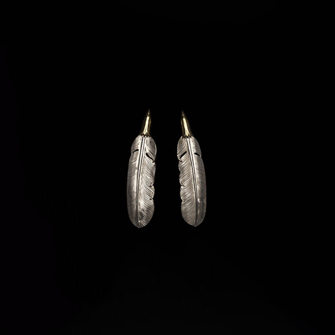 EAGLE HEAD FEATHER PENDANT No.41 (18K GOLD ACCENT)