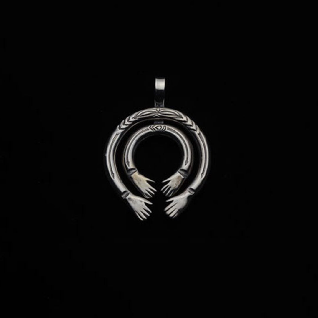 TWIN HAND NAJA PENDANT