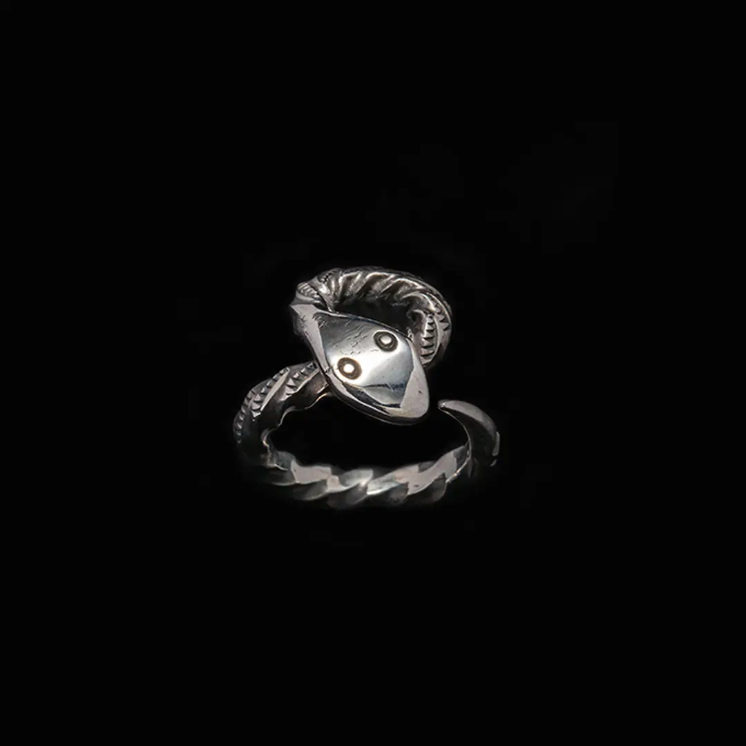 TWISTED SNAKE RING