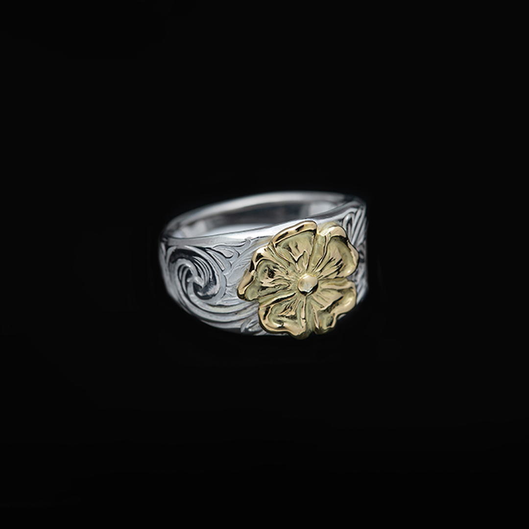 KARAKUSA ROSE RING No. 97 (18K GOLD ACCENT)